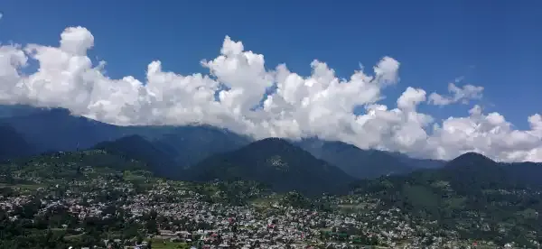 Bhaderwah mountain clouds vista