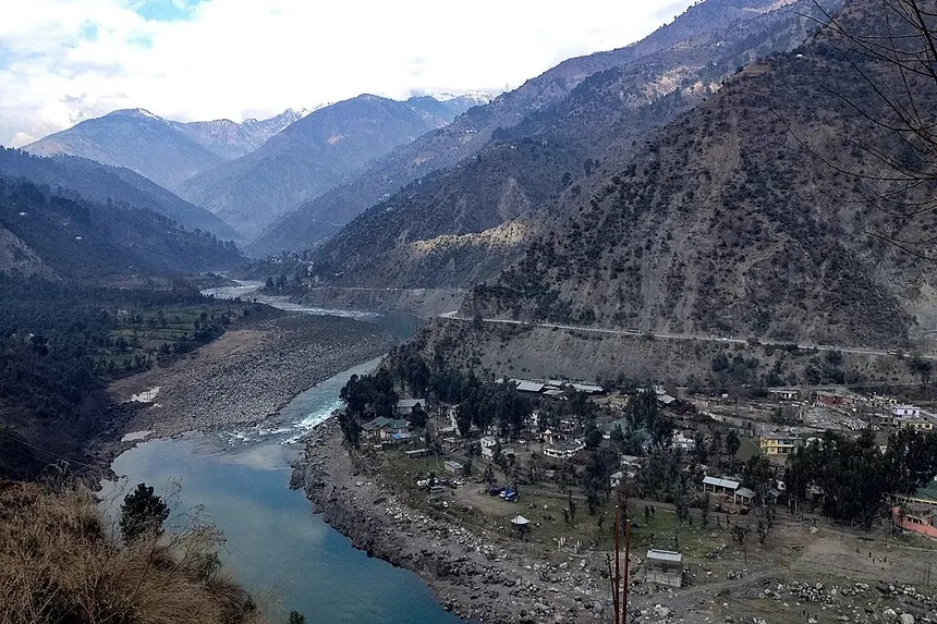 Chenab valley highway and mountains